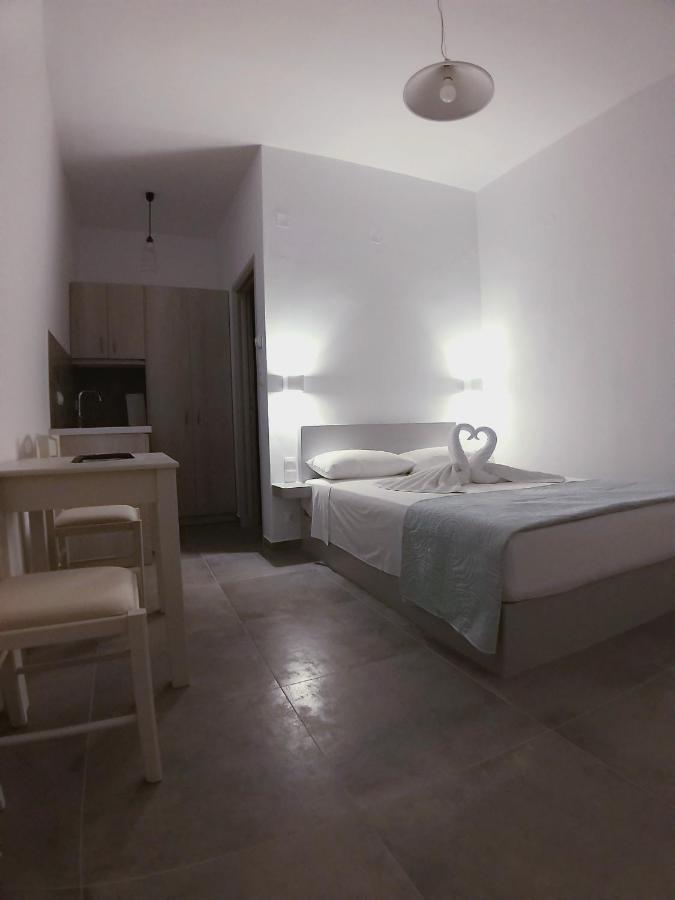 Mavrikou Helen Apartments Skíros Eksteriør billede